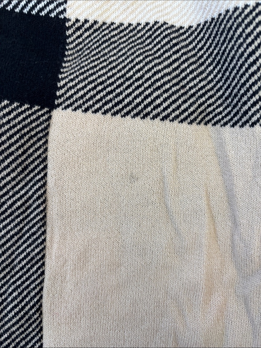 Chunky Knit Burberry Scarf - Picture 6 of 7